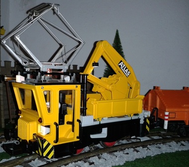 Von Bahnjockel umgebaute Playmobil Bauzuglok 4053.